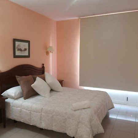 Hostal Restaurante Pacos Эррера-дель-Дуке Экстерьер фото