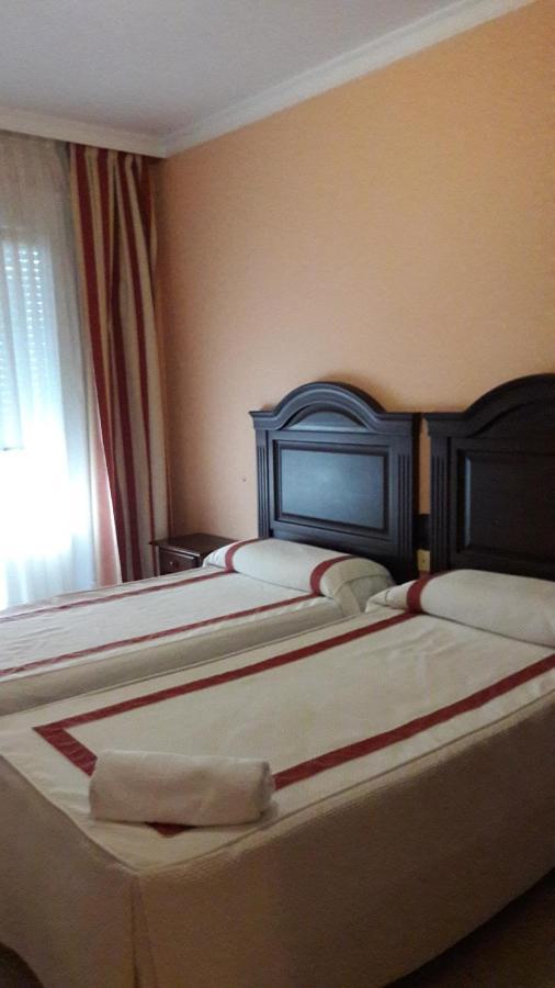 Hostal Restaurante Pacos Эррера-дель-Дуке Экстерьер фото